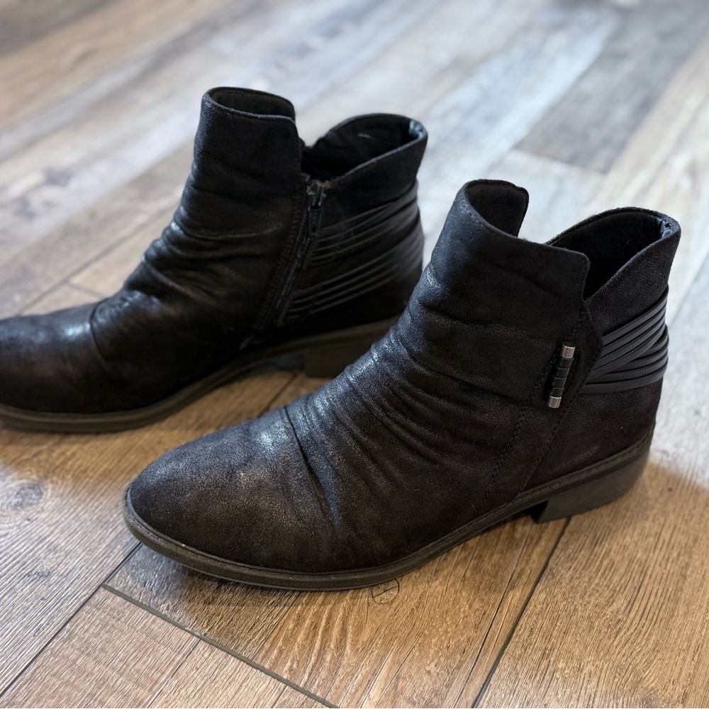 Women's Black Ankle Boots - Casual Zip Side Booties, size 9